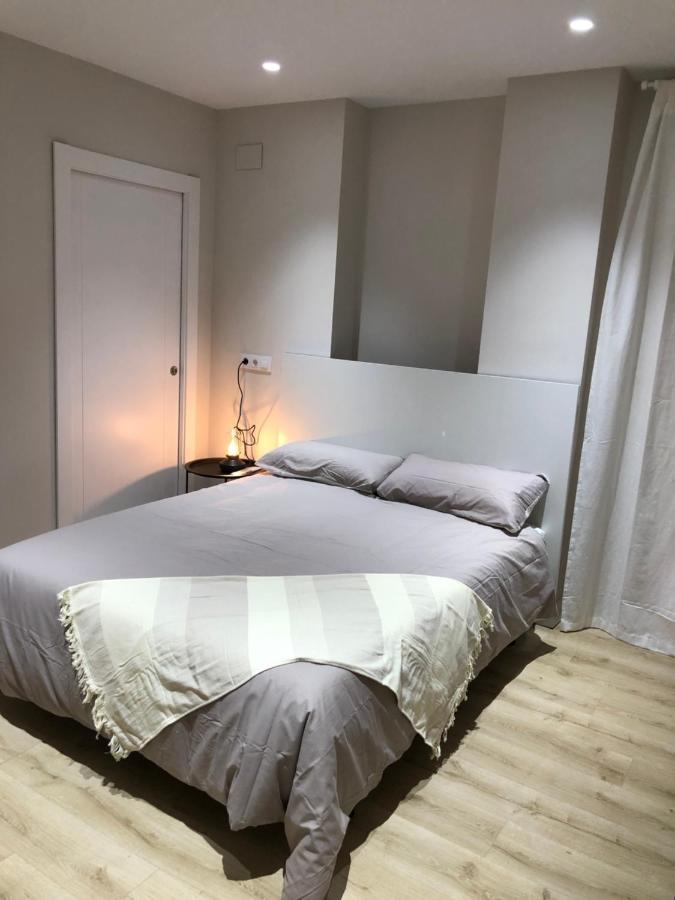 Pension La Castellana Логроньйо Екстер'єр фото